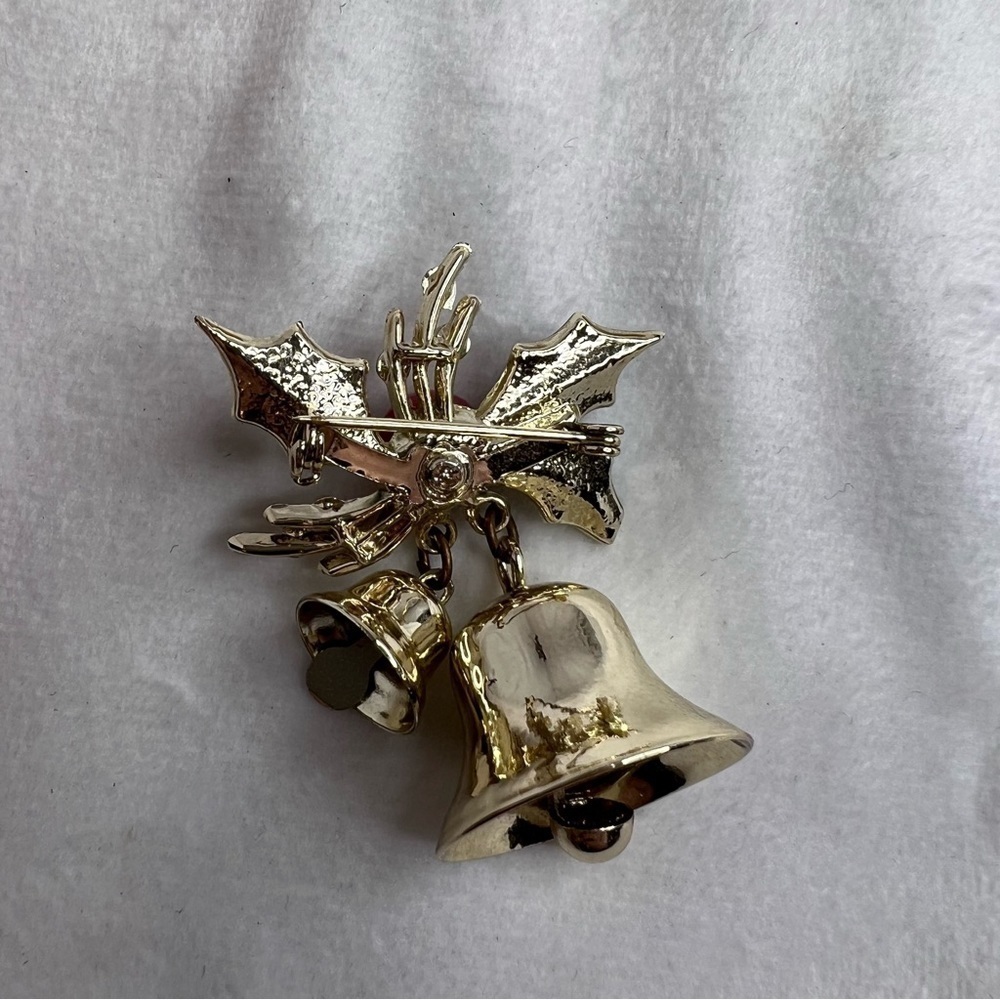 Vintage Christmas Sliver Bells Brooch - Picture 3 of 3
